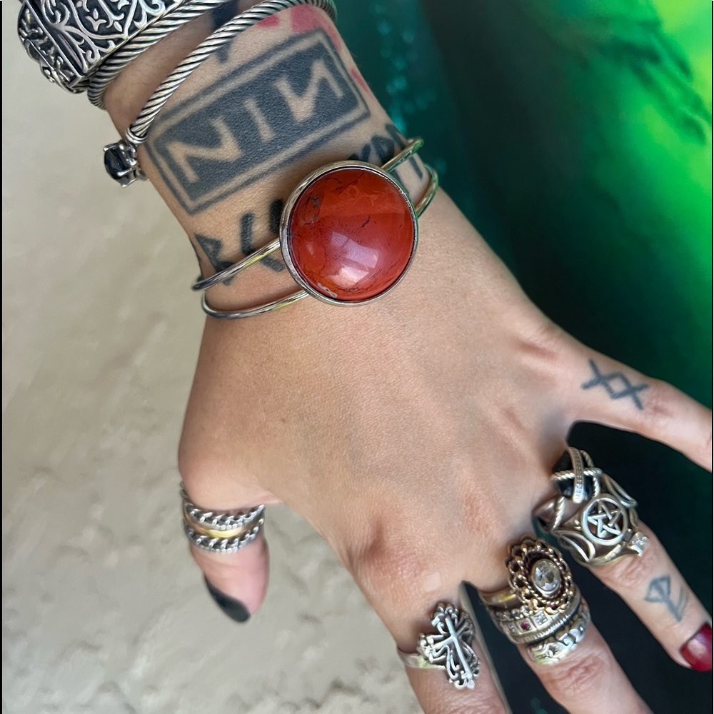 π΄ SALE ! red dot items are 2 for $25 . Bundle more than 3 and its $10 each π - Picture 11 of 12